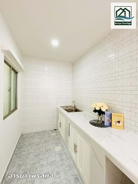 Baan Pruksa 86/2 Ladkrabang-Suvarnabhumi : บ้านพฤกษา 86/2 ลาดกระบัง-สุวรรณภูมิ, สมุทรปราการ, ซ.ลาดกระบัง 54 ถ.ลาดกระบัง, ศีรษะจรเข้น้อย, บางเสาธง, สมุทรปราการ, 84 ตร.ม., ทาวน์เฮ้าส์ ขาย, โดย วิสุทธินี เฉลิมสินสุวรรณ, 500294141 - DDproperty.com