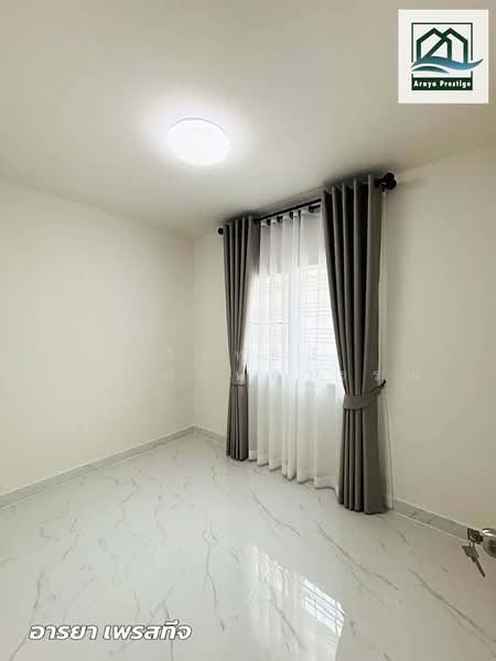 Baan Pruksa 86/2 Ladkrabang-Suvarnabhumi, Samut Prakan, Soi Ladkrabang 54, Ladkrabang Road, Srisa Chorakhe Noi, Bang Sao Thong, Samut Prakan, 3 Bedrooms, 84 sqm, Townhouse For Sale, by วิสุทธินี เฉลิมสินสุวรรณ, 500294141 - DDproperty.com