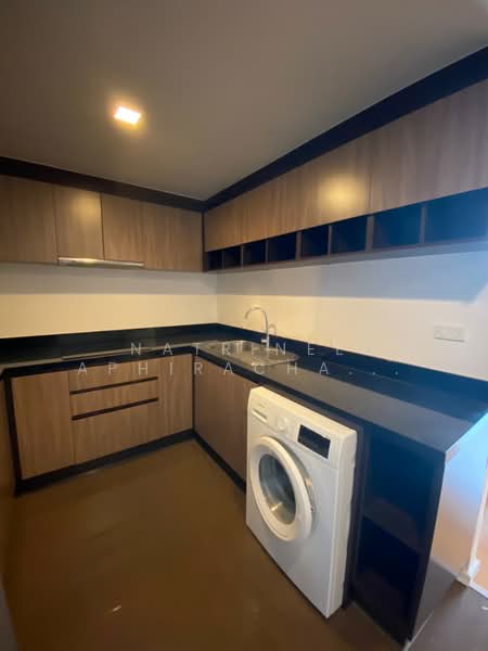 Focus Ploenchit, Bangkok, Soi Sukhumvit 2, Khlong Toei, Khlong Toei, Bangkok, 2 Bedrooms, 52 sqm, Condo For Sale, by Natrinee Aphirachatanon, 500294165 - DDproperty.com