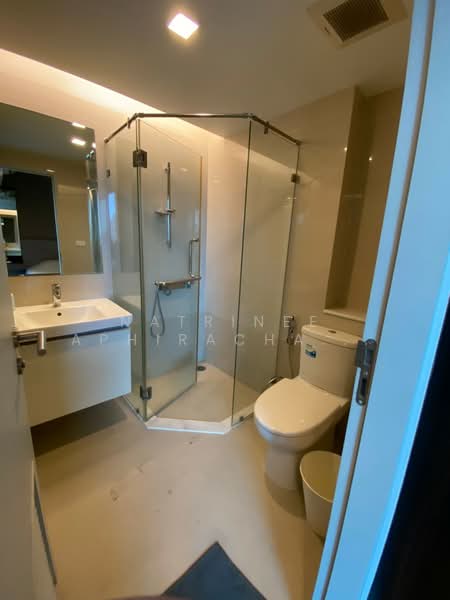 Focus Ploenchit, Bangkok, Soi Sukhumvit 2, Khlong Toei, Khlong Toei, Bangkok, 2 Bedrooms, 52 sqm, Condo For Sale, by Natrinee Aphirachatanon, 500294165 - DDproperty.com