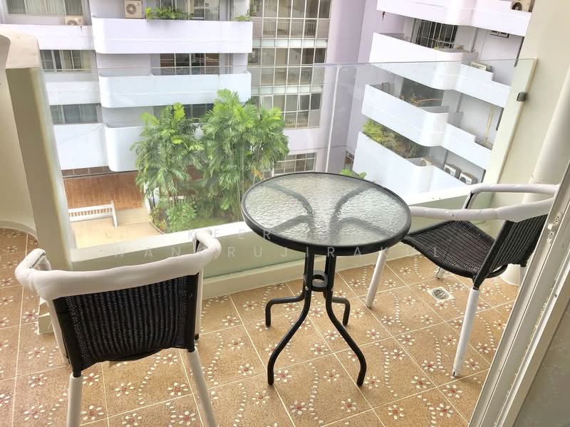D.S. Tower 1 Sukhumvit 33, Bangkok, Soi Phrom Chit, Khlong Tan Nua, Watthana, Bangkok, 3 Bedrooms, 236 sqm, Condo For Rent, by Keerati  Wangrujirakul, 500294171 - DDproperty.com