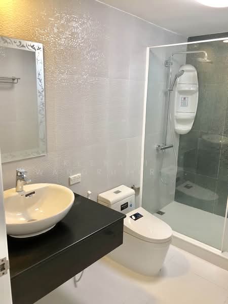 D.S. Tower 1 Sukhumvit 33, Bangkok, Soi Phrom Chit, Khlong Tan Nua, Watthana, Bangkok, 3 Bedrooms, 236 sqm, Condo For Rent, by Keerati  Wangrujirakul, 500294171 - DDproperty.com