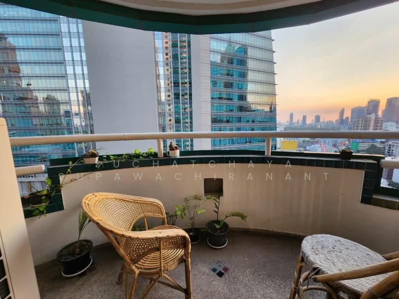 Las Colinas, Bangkok, Sukhumvit 21 Road, Khlongtoei Nua, Watthana, Bangkok, 2 Bedrooms, 186 sqm, Condo For Rent, by Suchatchaya Supawachiranant, 500294208 - DDproperty.com