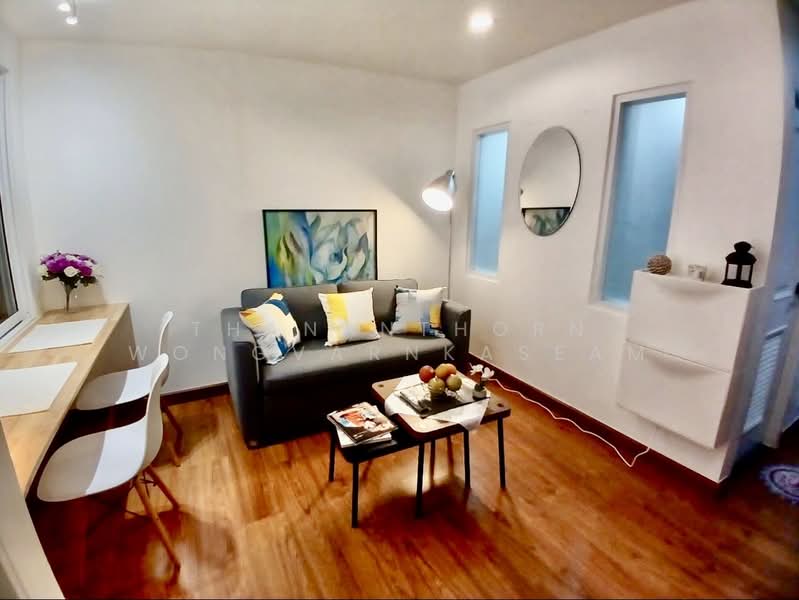 Surawong City Resort, Bangkok, Rama 4, Si Phraya, Bang Rak, Bangkok, 1 Bedroom, 35 sqm, Condo For Rent, by Thananthorn Wongvarnkaseam, 500294355 - DDproperty.com