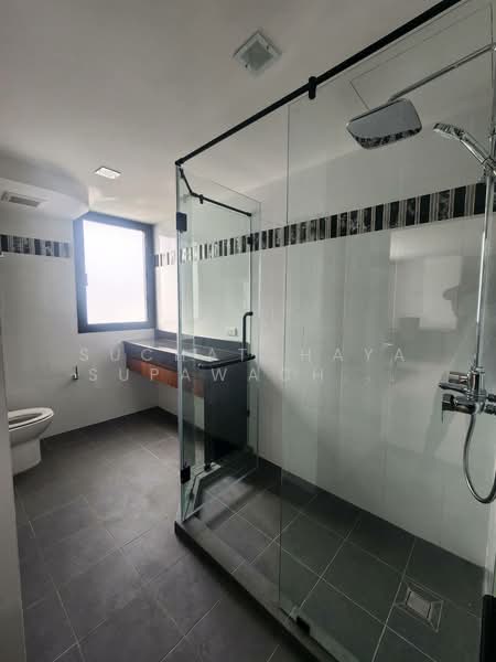 President Park Sukhumvit 24, Bangkok, 99 Sukhumvit 24 Alley, Khlongtoei Nua, Watthana, Bangkok, 3 Bedrooms, 260 sqm, Condo For Rent, by Suchatchaya Supawachiranant, 500294379 - DDproperty.com