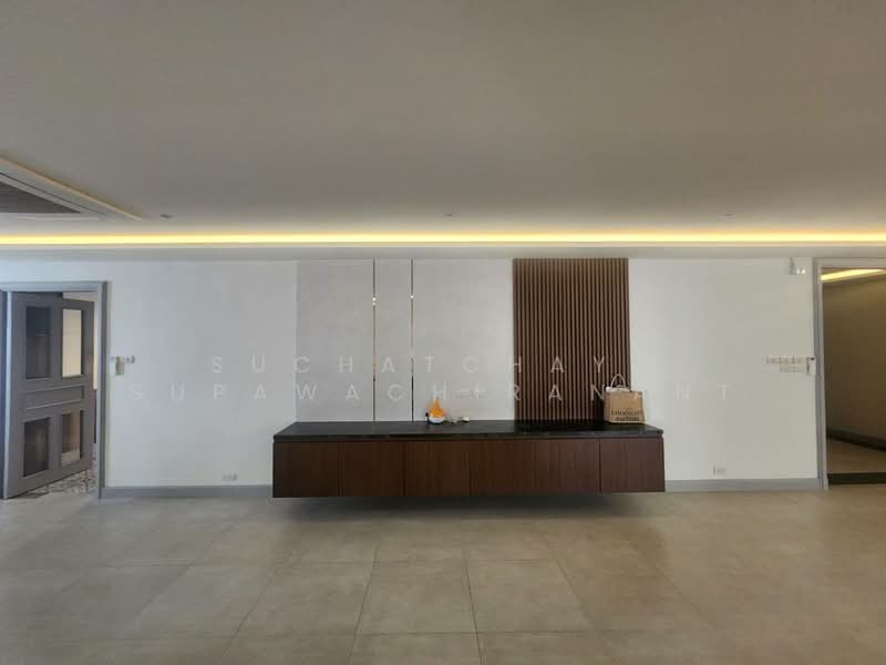 President Park Sukhumvit 24, Bangkok, 99 Sukhumvit 24 Alley, Khlongtoei Nua, Watthana, Bangkok, 3 Bedrooms, 260 sqm, Condo For Rent, by Suchatchaya Supawachiranant, 500294379 - DDproperty.com