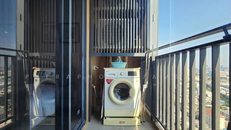 Oka Haus Sukhumvit 36, Bangkok, 3399 Rama 4 Road, Khong Tan, Khlong Toei, Bangkok, 1 Bedroom, 34 sqm, Condo For Rent, by Peeraphong Jamsai, 500294409 - DDproperty.com