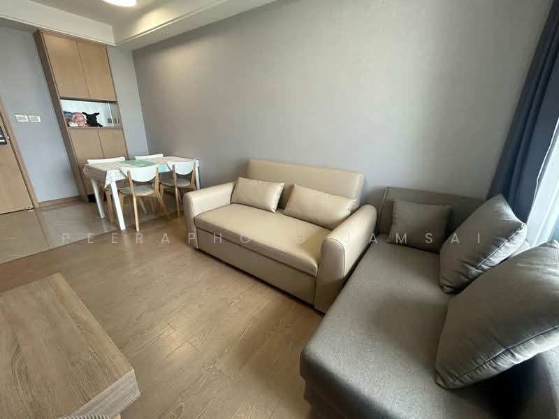 Regal Sathon-Naradhiwas, Bangkok, Naradhiwas Rajanagarindra Road, Thung Maha Mek, Sathon, Bangkok, 1 Bedroom, 33 sqm, Condo For Rent, by Peeraphong Jamsai, 500294417 - DDproperty.com