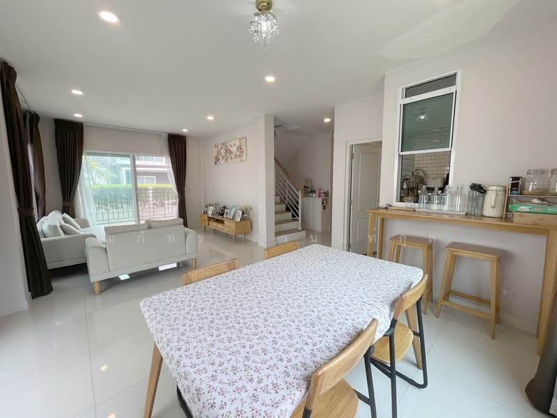 Centro Phahol-Vibhavadi 2, Pathum Thani, Klong 1 Khlong Luang, Khlong Nung, Khlong Luang, Pathum Thani, 4 Bedrooms, 190 sqm, Single Detached House For Sale, by ณภัทร สานนท์กุล, 500294456 - DDproperty.com