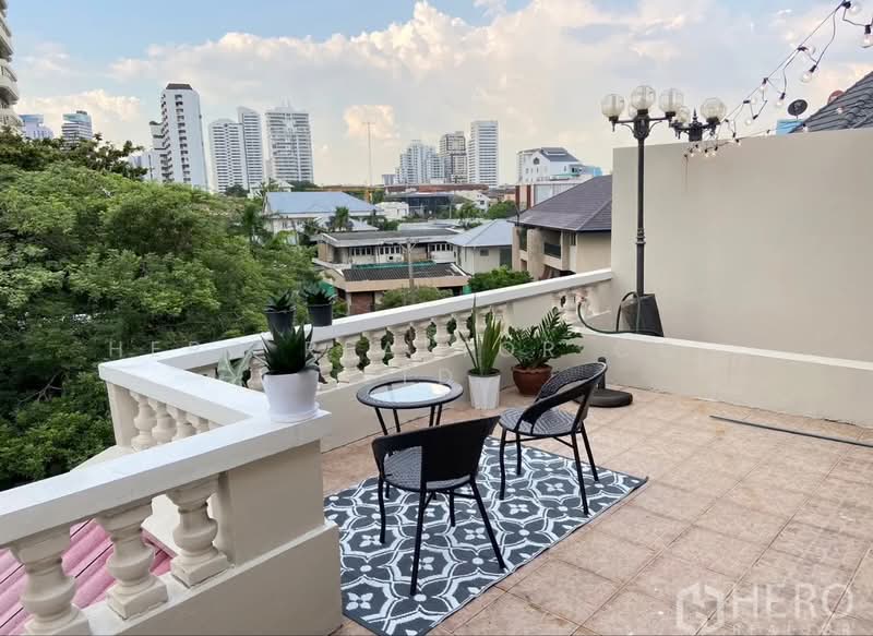 For Rent Home Office 450 sqm in Khlong Tan Nuea, Watthana, Bangkok near BTS Ekkamai HRE00731, Bangkok, Khlong Tan Nua, Watthana, Bangkok, 6 Bedrooms, 450 sqm, Townhouse For Rent, by Hero Realtor Co., Ltd., 500294506 - DDproperty.com
