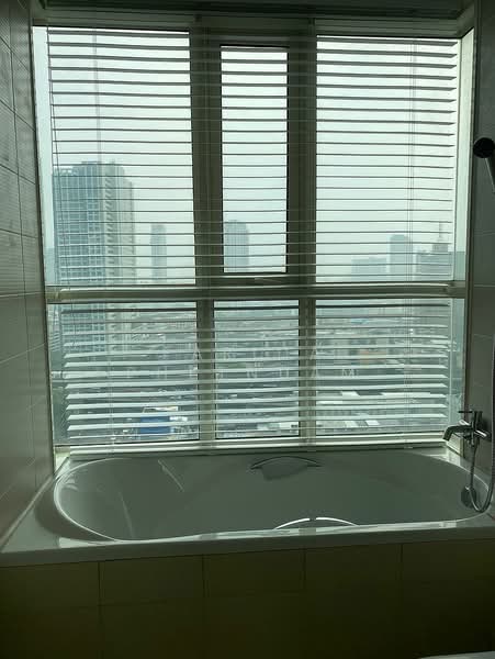 The Light House Sathorn–Chareonnakorn, Bangkok, Chareonnakorn Road, Khlong Ton Sai, Khlong San, Bangkok, 2 Bedrooms, 66 sqm, Condo For Rent, by Farida Phetnuam, 500294543 - DDproperty.com