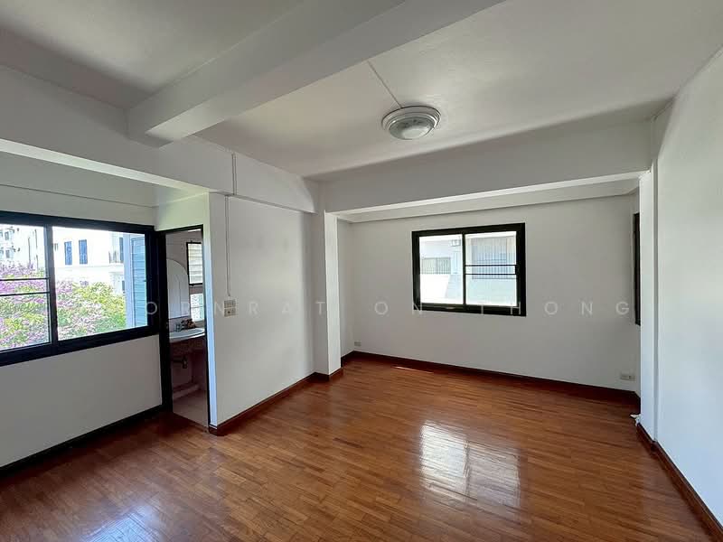 Townhouse, Bangkok, Khlongtoei Nua, Watthana, Bangkok, , 500 sqm, Retail Space For Rent, by Amornrat On-Thong, 500294576 - DDproperty.com