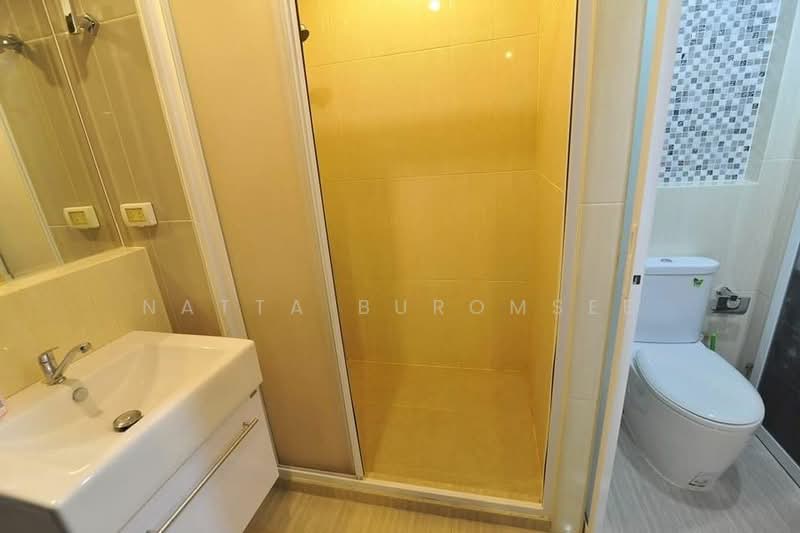 Life Ratchadapisek, Bangkok, 279 Ratchadapisaek Road, Huai Khwang, Huai Khwang, Bangkok, 2 Bedrooms, 48 sqm, Condo For Rent, by Natta Buromsee, 500294610 - DDproperty.com