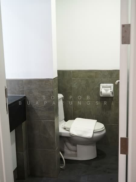 Shama Ekamai Bangkok, Bangkok, Ekamai Soi 8, Sukhumvit 63 Road, Phra Kanong Nua, Watthana, Bangkok, 4 Bedrooms, 290 sqm, Condo For Rent, by Sompob Buaparungsri, 500294623 - DDproperty.com