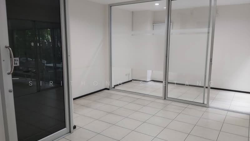 Noble Tara Ngamwongwan Home Office 88 sq.wa, 3 Beds, 4 Baths, Location Rattanathibet Road, Nonthaburi, รัตนาธิเบศร์, Bang Kra So, Muang Nonthaburi, Nonthaburi, , 300 sqm, Office Space For Rent, by Sirithong Saetang, 500294643 - DDproperty.com