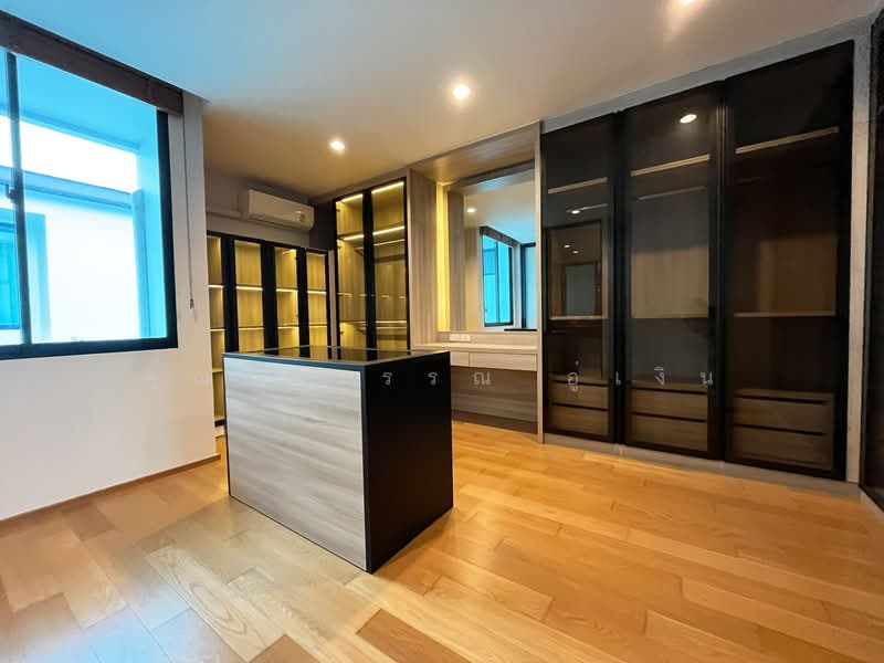 Nirvana Define Srinakarin-Rama 9, Bangkok, Srinakarin - Rom Klao Road, Saphan Sung, Bangkok, 3 Bedrooms, 285 sqm, Townhouse For Rent, by คุณรวีวรรณ อู่เงิน, 500294685 - DDproperty.com