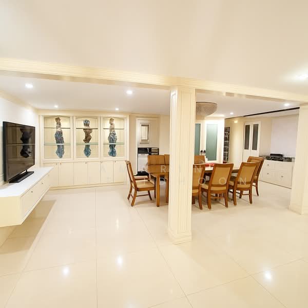 ขาย - Tropical Garden House for Sale at Soi Sukhumvit 64, กรุงเทพ