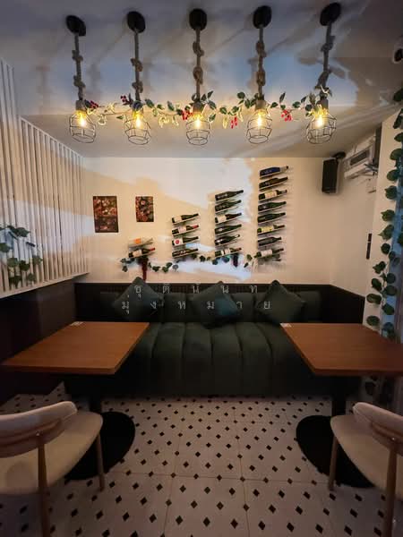 For Rent: Bar and Restaurant in Nana 5 Minutes from BTS, Bangkok, Khlong Tan Nua, Watthana, Bangkok, , 84 sqm, Retail Space For Rent, by Chutinun Mungmai, 500294828 - DDproperty.com