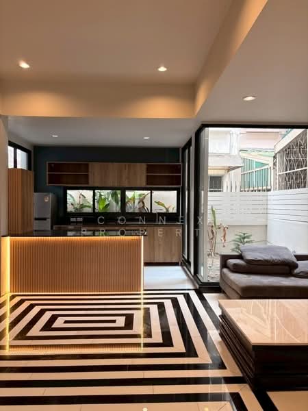 Baan Klang Muang Ladprao-Yothin Phatthana, Bangkok, Soi Baan Klang Muang Ladprao-Yothin Phatthana, Lat Phrao, Bangkok, 4 Bedrooms, 200 sqm, Townhouse For Rent, by Connex Property, 500294858 - DDproperty.com