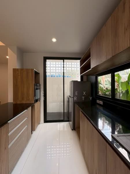 Baan Klang Muang Ladprao-Yothin Phatthana, Bangkok, Soi Baan Klang Muang Ladprao-Yothin Phatthana, Lat Phrao, Bangkok, 4 Bedrooms, 200 sqm, Townhouse For Rent, by Connex Property, 500294858 - DDproperty.com