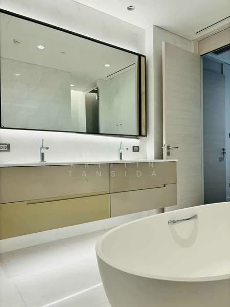 The Residences at Sindhorn Kempinski : เดอะ เรสซิเดนซ์ แอท สินธร เคมปินสกี้, กรุงเทพ, 88 ซอยต้นสน ถนน สารสิน, ลุมพินี, ปทุมวัน, กรุงเทพ, 140 ตร.ม., คอนโด ขาย, โดย Krittin Tansida, 500294923 - DDproperty.com