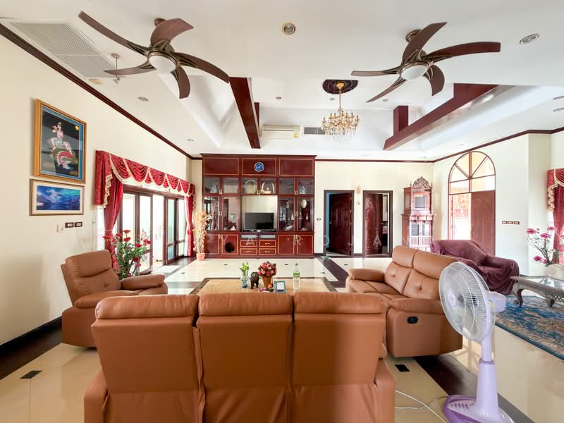 Pool Villa with Long Swimming Pool and Private Garden – Nong Pla Lai Pattaya, ชลบุรี, หนองปลาไหล, บางละมุง, ชลบุรี, 252 ตร.ม., วิลล่า ขาย, โดย Chanya Rojana, 500294972 - DDproperty.com