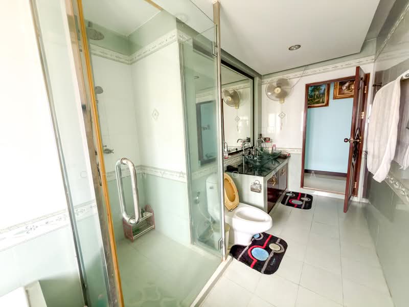 Pool Villa with Long Swimming Pool and Private Garden – Nong Pla Lai Pattaya, Chon Buri (Pattaya), Nong Pla Lai, Bang Lamung (Pattaya), Chon Buri (Pattaya), 5 Bedrooms, 252 sqm, Villa For Sale, by Chanya Rojana, 500294972 - DDproperty.com