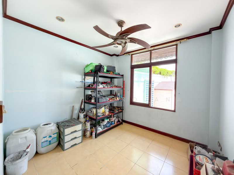 Pool Villa with Long Swimming Pool and Private Garden – Nong Pla Lai Pattaya, Chon Buri (Pattaya), Nong Pla Lai, Bang Lamung (Pattaya), Chon Buri (Pattaya), 5 Bedrooms, 252 sqm, Villa For Sale, by Chanya Rojana, 500294972 - DDproperty.com