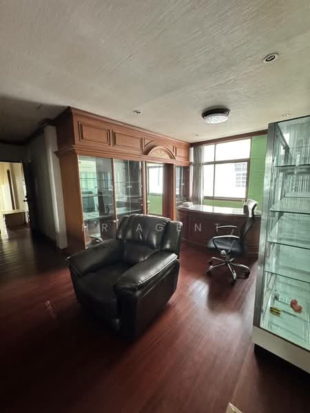 For Rent - 4-story Townhouse Phromsri 1, Sukhumvit 39, Bangkok