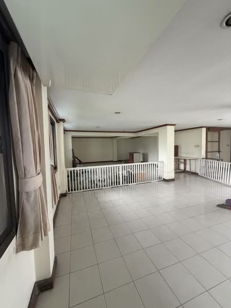 For Rent - 4-story Townhouse Phromsri 1, Sukhumvit 39, Bangkok