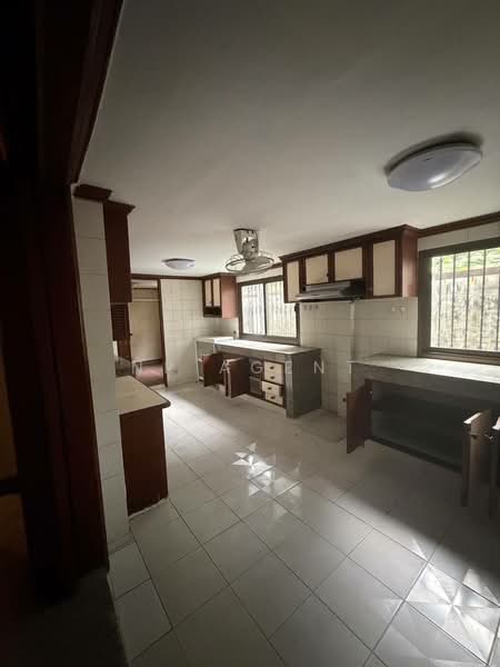 For Rent - 4-story Townhouse Phromsri 1, Sukhumvit 39, Bangkok