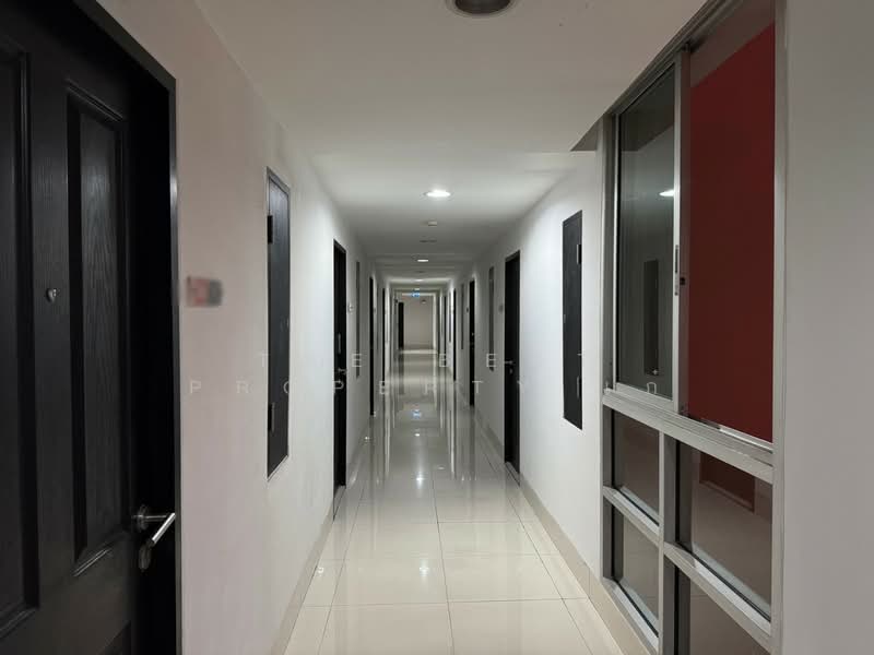 The Kris Ratchada 17, Bangkok, Inthamara 45 Alley, Din Daeng, Din Daeng, Bangkok, 1 Bedroom, 30 sqm, Condo For Sale, by The Best Property เก๋, 500295070 - DDproperty.com