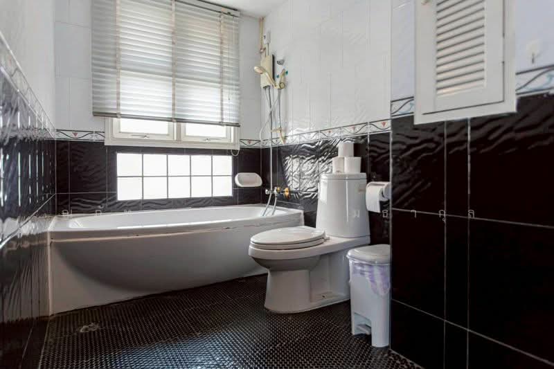 ให้เช่าทาวน์โฮม 4.5ชั้น Tropical Pool Villa หรู รัชดา–ห้วยขวาง ใกล้ MRT/BTS จตุจักร กรุงเทพฯ, Bangkok, Jom Phon, Chatuchak, Bangkok, 5 Bedrooms, 350 sqm, Townhouse For Rent, by ณภัทร พรสิริเมธากุล, 500295085 - DDproperty.com