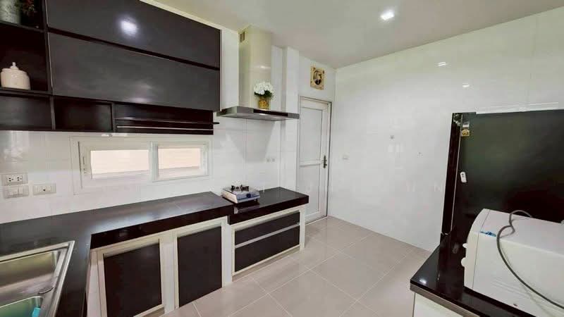 ทาวน์โฮม ซอยนนทรี 14, Bangkok, นนทรี, Chong Nonsi, Yan Nawa, Bangkok, 2 Bedrooms, 290 sqm, Townhouse For Rent, by Jutarat Jitmun, 500295112 - DDproperty.com