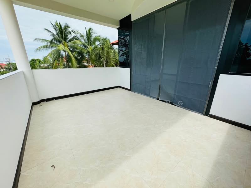 Paradise Villa 1 & 2, Chon Buri (Pattaya), Nong Pru, Bang Lamung (Pattaya), Chon Buri (Pattaya), 8 Bedrooms, 1,000 sqm, Villa For Sale, by Pattanapong Pongpipat, 500295233 - DDproperty.com