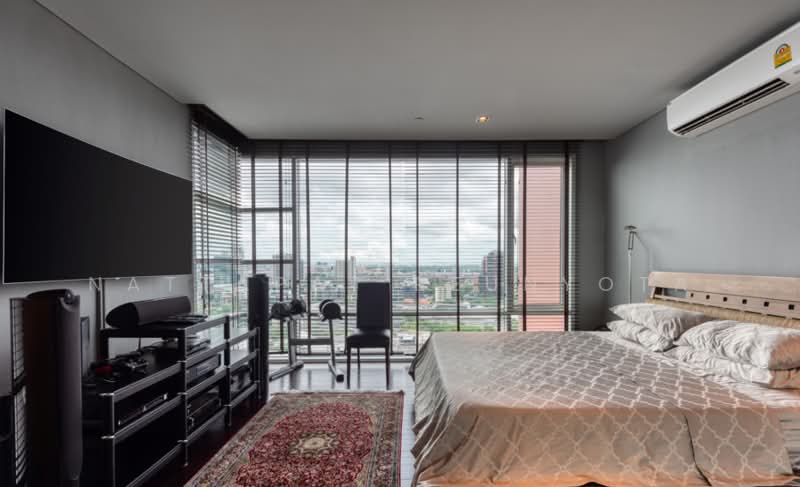 Fullerton Sukhumvit, Bangkok, Sukhumvit Road, Khlong Tan Nua, Watthana, Bangkok, 3 Bedrooms, 170 sqm, Condo For Sale, by Nattapat Reunyota, 500295236 - DDproperty.com