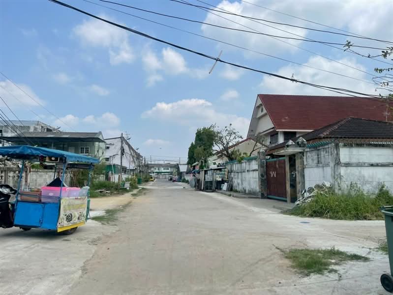 บ้านเดี่ยว 2 ชั้น + ตึกสำนักงาน 487 ตร.ว. ใกล้การไฟฟ้านครหลวง ซอยนวลจันทร์16, กรุงเทพ, ถนนนวลจันทร์, คลองกุ่ม, บึงกุ่ม, กรุงเทพ, 1,000 ตร.ม., สำนักงาน ขาย, โดย คุณ สุภัตรา พลอยแดง (แพร), 500295252 - DDproperty.com