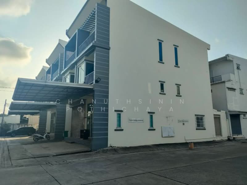 ขายทาวน์โฮม 3 ชั้น ซอยบางแวก 94, Bangkok, บางแวก94, Bang Wa, Phasi Charoen, Bangkok, , 450 sqm, Office Space For Sale, by Chanuthsinin Pothichaya, 500295275 - DDproperty.com