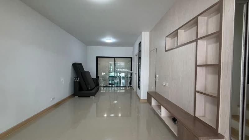 ขาย - The Ricco Residence Wongwaen-Hathairat : เดอะริคโค้ เรสซิเดนซ์ วงแหวนฯ-หทัยราษฎร์, กรุงเทพ