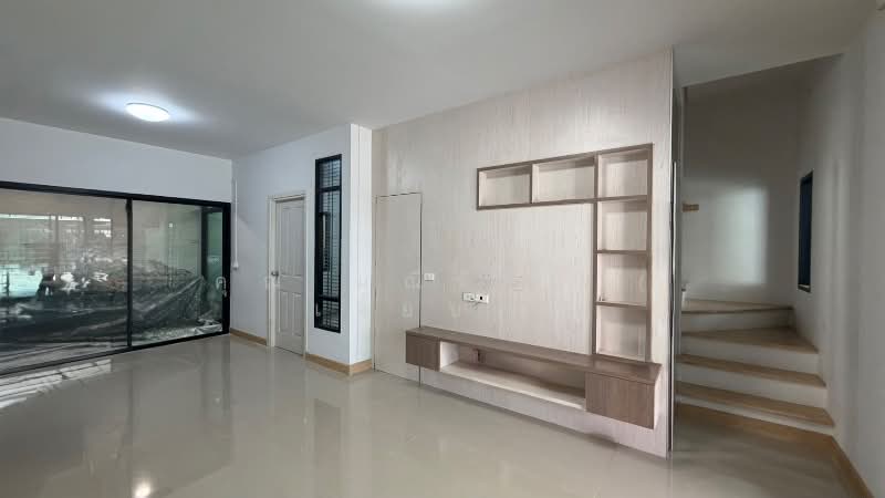 ขาย - The Ricco Residence Wongwaen-Hathairat : เดอะริคโค้ เรสซิเดนซ์ วงแหวนฯ-หทัยราษฎร์, กรุงเทพ