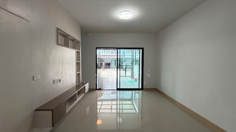 ขาย - The Ricco Residence Wongwaen-Hathairat : เดอะริคโค้ เรสซิเดนซ์ วงแหวนฯ-หทัยราษฎร์, กรุงเทพ