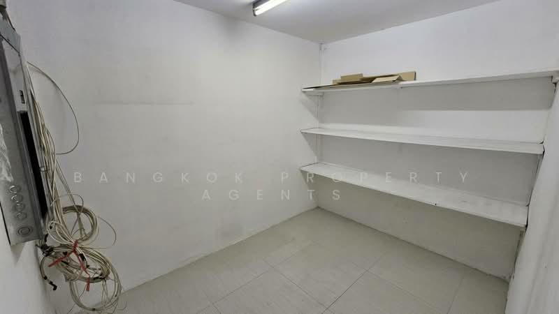 Wattana Heights, Bangkok, Sukhumvit Road, Khlongtoei Nua, Watthana, Bangkok, 3 Bedrooms, 332 sqm, Condo For Rent, by BANGKOK PROPERTY AGENTS, 500295285 - DDproperty.com