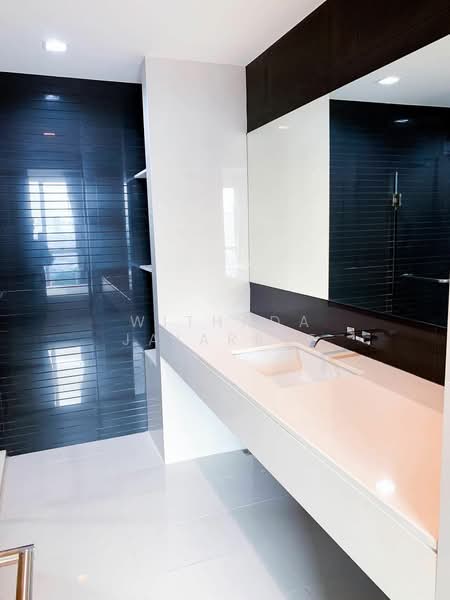 Rhythm Ratchada-Huaikwang, Bangkok, 218 Ratchadaphisek Road, Huai Khwang, Huai Khwang, Bangkok, 1 Bedroom, 45 sqm, Condo For Rent, by Withada Jaiarree, 500295301 - DDproperty.com