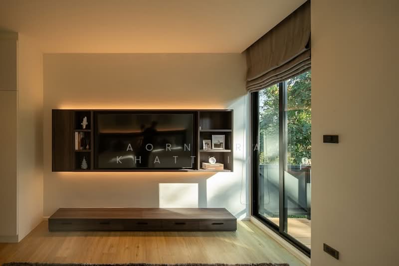 S2751 | Modern Tropical Pool Villa on over 1 Rai of land — the only one in San Kamphaeng, Chiang Mai, Chiang Mai, San Kamphaeng, San Kamphaeng, Chiang Mai, 4 Bedrooms, 400 sqm, Single Detached House For Sale, by Aornjira Khatthima, 500295339 - DDproperty.com