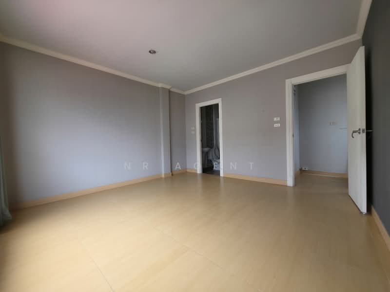 หมู่บ้านรัชธานี 10, Bangkok, Tha Rang, Bang Khen, Bangkok, 3 Bedrooms, 300 sqm, Townhouse For Sale, by NR AGENT, 500295376 - DDproperty.com
