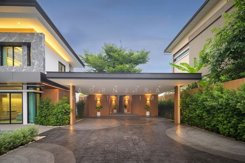 S2764 | Modern Luxury Pool Villa 496 sq.m. in Ruamchok Area | Only 7 Minutes to Central Festival, Chiang Mai, San Phi Sua, Muang Chiang Mai, Chiang Mai, 4 Bedrooms, 496 sqm, Single Detached House For Sale, by Aornjira Khatthima, 500295410 - DDproperty.com