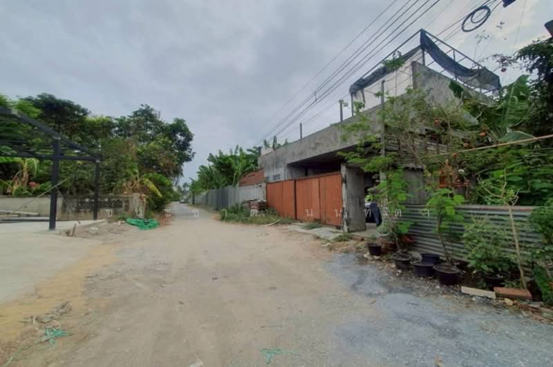 For Sale - บ้านเดี่ยว 2 ชั้น เนื้อที่ 100 ตร.ว. ซอยพัฒนา 5 (ซอยผู้ใหญ่หมอน), Bangkok