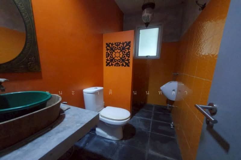 For Sale - บ้านเดี่ยว 2 ชั้น เนื้อที่ 100 ตร.ว. ซอยพัฒนา 5 (ซอยผู้ใหญ่หมอน), Bangkok