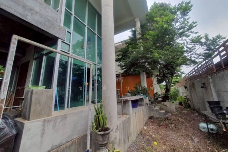 For Sale - บ้านเดี่ยว 2 ชั้น เนื้อที่ 100 ตร.ว. ซอยพัฒนา 5 (ซอยผู้ใหญ่หมอน), Bangkok