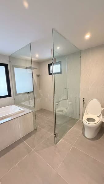 undefined, Chon Buri (Pattaya), Nong Pru, Bang Lamung (Pattaya), Chon Buri (Pattaya), 5 Bedrooms, 260 sqm, Single Detached House For Sale, by Thitiporn Pawikham, 500295454 - DDproperty.com